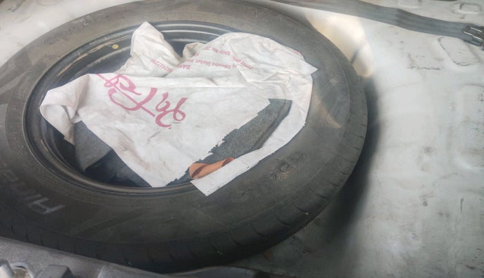 2021 Hyundai VENUE S (O) MT 1.5 CRDI, Diesel, Manual, 98,760 km, tyre