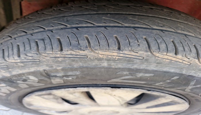 2012 Maruti Swift VDI, Diesel, Manual, 1,30,617 km, tyre