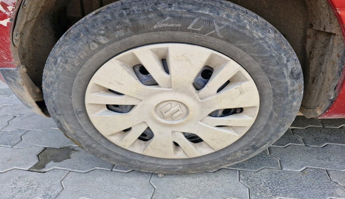 2012 Maruti Swift VDI, Diesel, Manual, 1,30,617 km, tyre