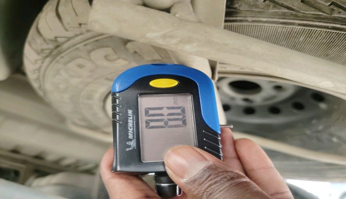 2023 Maruti Eeco 5 STR AC, Petrol, Manual, 39,984 km, tyre