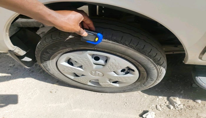 2023 Maruti Eeco 5 STR AC, Petrol, Manual, 39,984 km, tyre