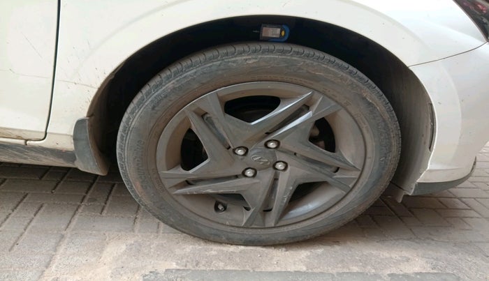 2020 Hyundai NEW I20 SPORTZ 1.2 MT, Petrol, Manual, 53,176 km, tyre