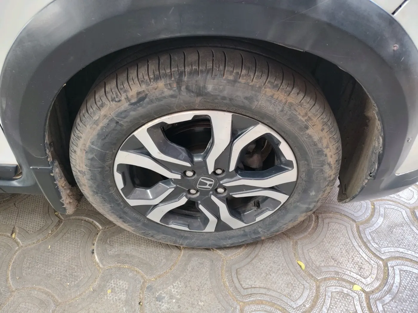 2018 Honda WR-V 1.5L I-DTEC VX MT, Diesel, Manual, 1,61,000 km, tyre
