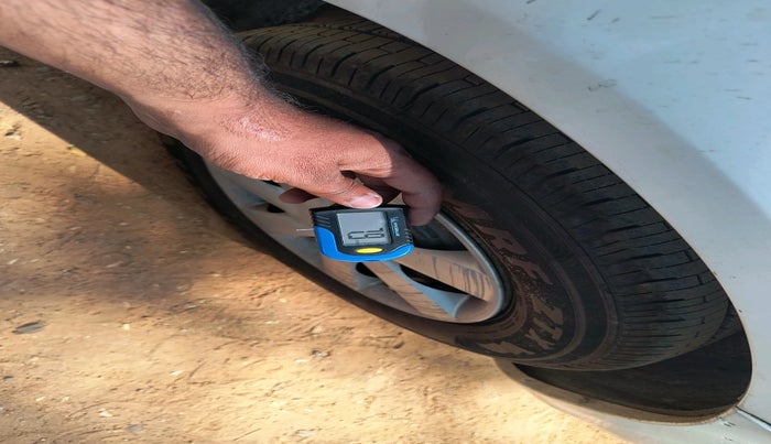 2014 Nissan Sunny XL, Petrol, Manual, 8,04,000 km, tyre