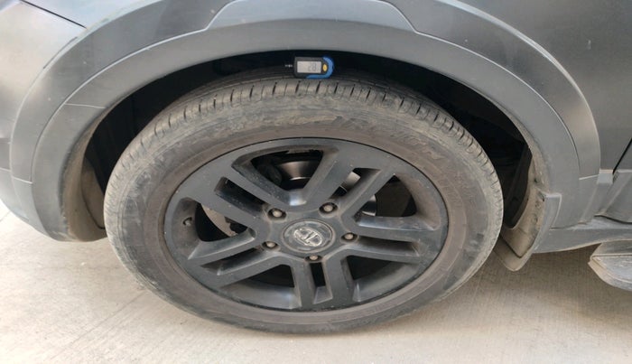 2018 Tata Hexa XTA 4X2 6 STR, Diesel, Automatic, 59,442 km, tyre