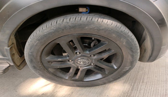 2018 Tata Hexa XTA 4X2 6 STR, Diesel, Automatic, 59,442 km, tyre