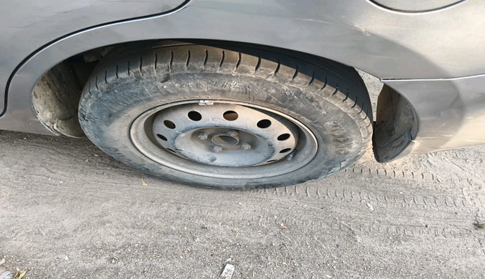 2022 Maruti Dzire VXI CNG, CNG, Manual, 1,56,577 km, tyre