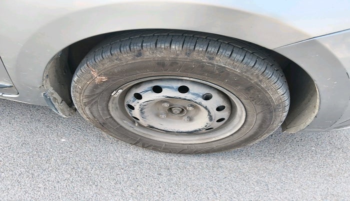 2022 Maruti Dzire VXI CNG, CNG, Manual, 1,56,577 km, tyre