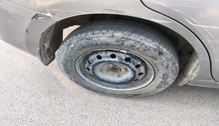 2022 Maruti Dzire VXI CNG, CNG, Manual, 1,56,577 km, tyre