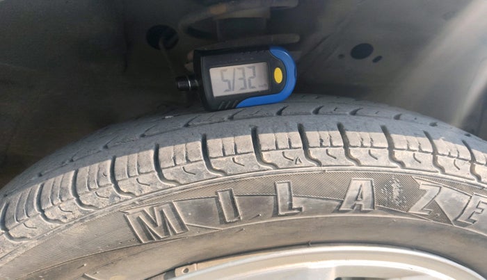 2012 Maruti Wagon R 1.0 LXI CNG, CNG, Manual, 75,207 km, tyre