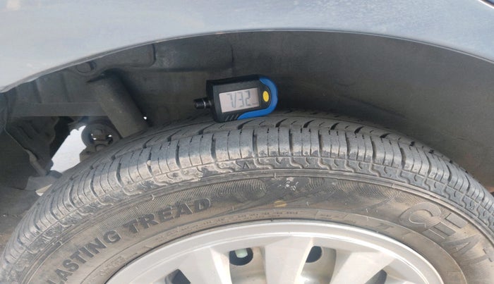 2012 Maruti Wagon R 1.0 LXI CNG, CNG, Manual, 75,207 km, tyre