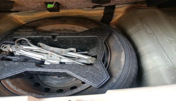 2014 Maruti Celerio VXI, Petrol, Manual, 74,992 km, tyre