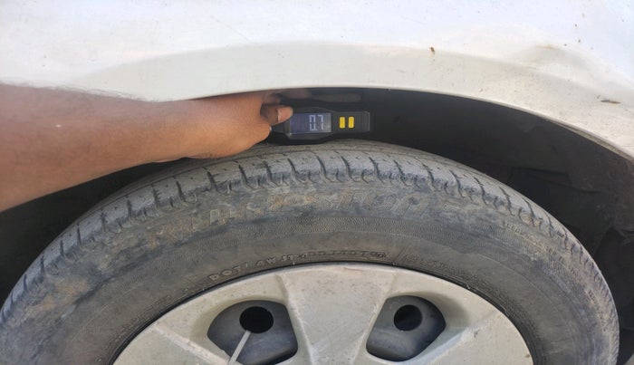 2011 Maruti Ritz VXI, Petrol, Manual, 1,30,818 km, tyre