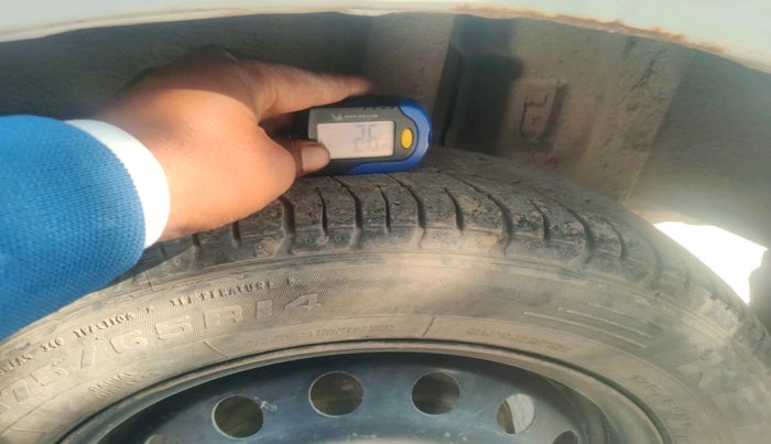 2011 Toyota Etios G, Petrol, Manual, 94,860 km, tyre