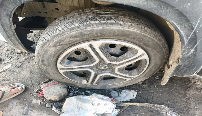 2021 Renault Kiger RXL MT, Petrol, Manual, 1,20,653 km, tyre