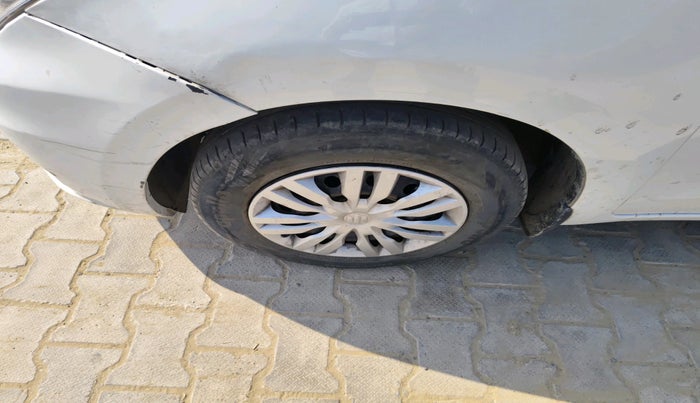 2023 Maruti Dzire VXI, Petrol, Manual, 26,857 km, tyre