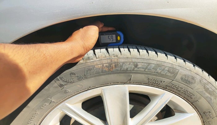 2016 Volkswagen Vento HIGHLINE 1.5 AT, Diesel, Automatic, 1,22,224 km, tyre