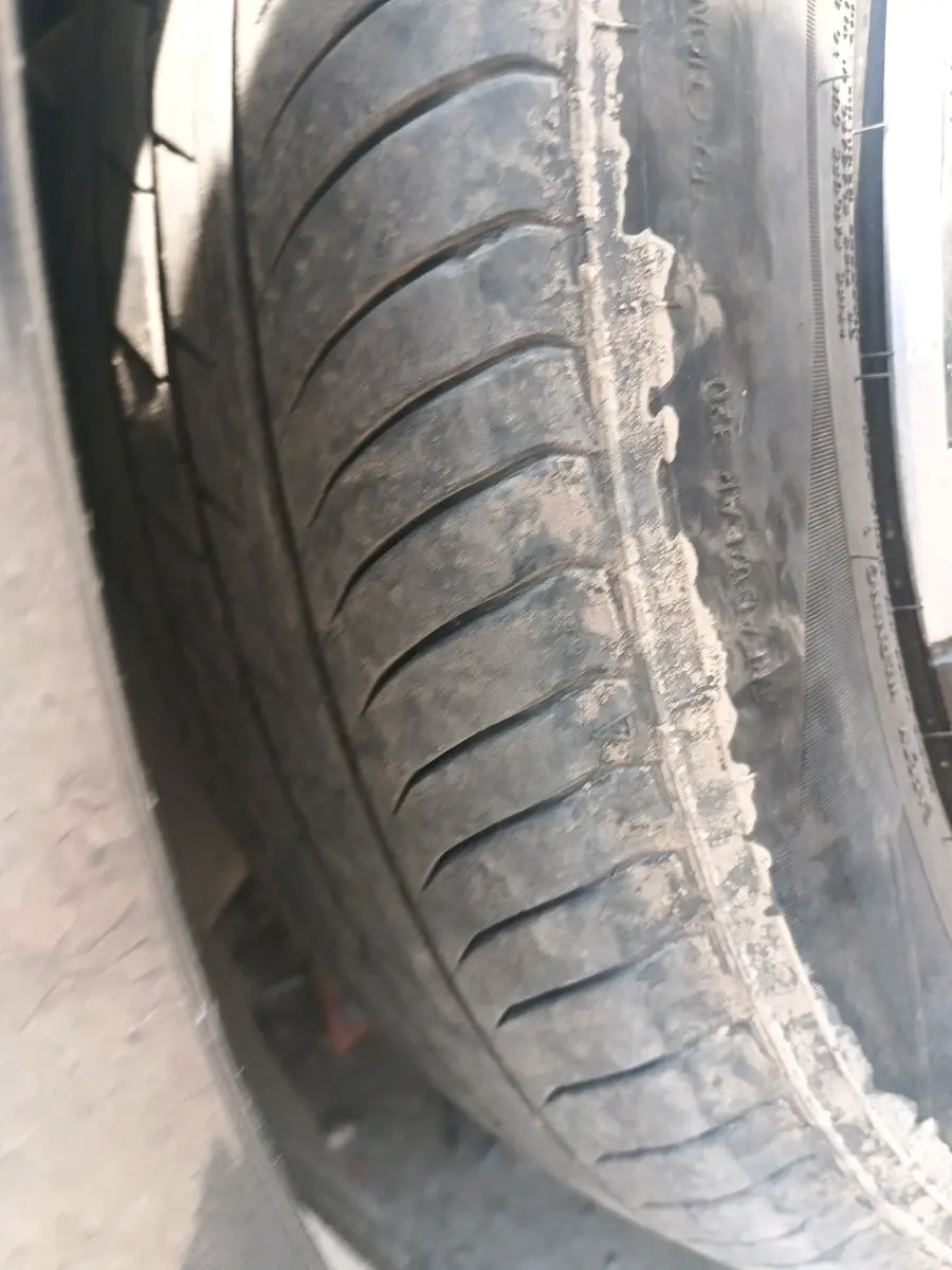 2025 Tata Tiago XZA, Petrol, Automatic, 9,078 km, tyre