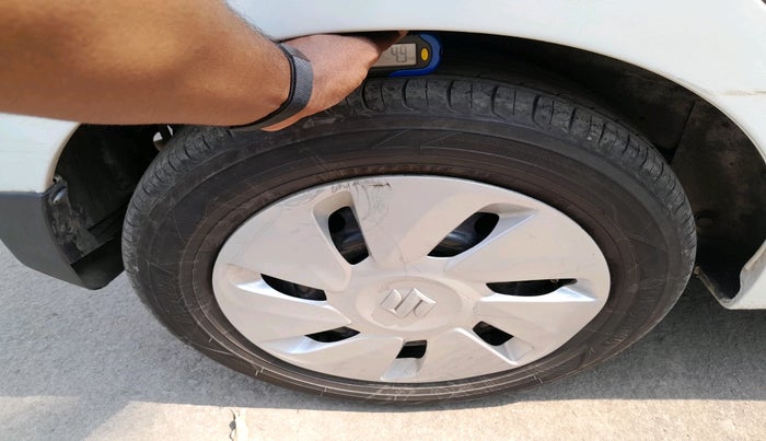 2016 Maruti Celerio VXI CNG, CNG, Manual, 1,42,737 km, tyre