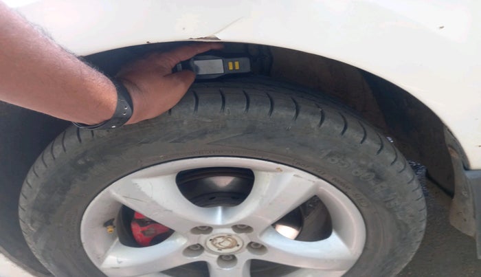 2013 Skoda Rapid ELEGANCE 1.6 TDI CR MT, Diesel, Manual, 1,24,387 km, tyre