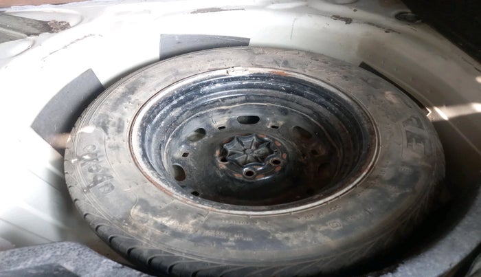 2013 Skoda Rapid ELEGANCE 1.6 TDI CR MT, Diesel, Manual, 1,24,387 km, tyre