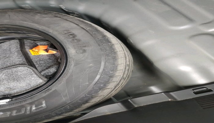 2024 Hyundai VENUE S 1.2, Petrol, Manual, 11,207 km, tyre