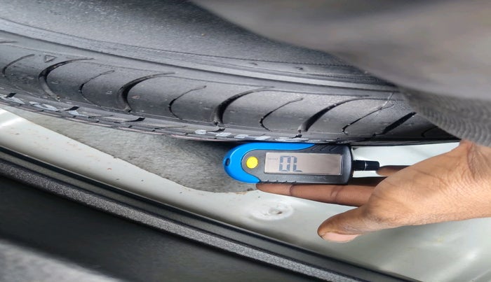 2019 KIA SELTOS HTK PLUS AT 1.5 DIESEL, Diesel, Automatic, 1,03,248 km, tyre