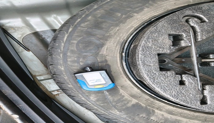 2019 Hyundai Creta E PLUS 1.6 PETROL, Petrol, Manual, 72,346 km, tyre