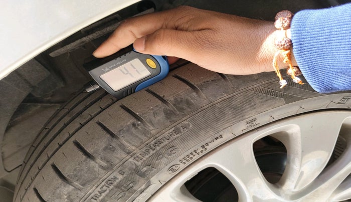 2017 Maruti Baleno ZETA PETROL 1.2, Petrol, Manual, 22,382 km, tyre