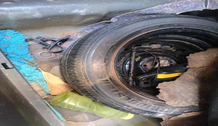 2015 Hyundai Verna FLUIDIC 1.6 CRDI SX 4S, Diesel, Manual, 92,444 km, tyre