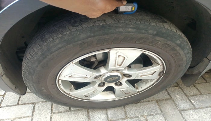 2014 Mahindra XUV500 W8, Diesel, Manual, 1,10,070 km, tyre