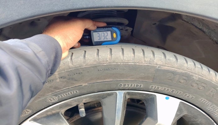 2020 Mahindra XUV300 W8 (O) 1.2 PETROL, Petrol, Manual, 96,634 km, tyre