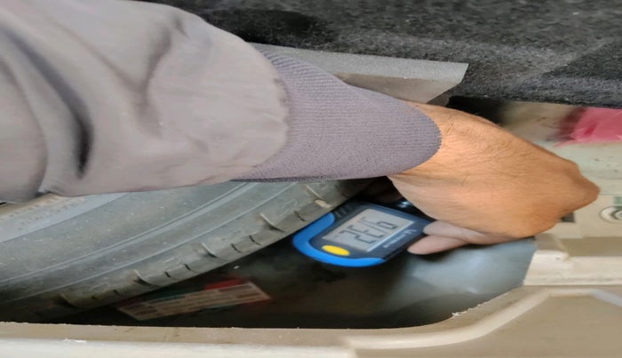 2020 Mahindra XUV300 W8 (O) 1.2 PETROL, Petrol, Manual, 96,634 km, tyre