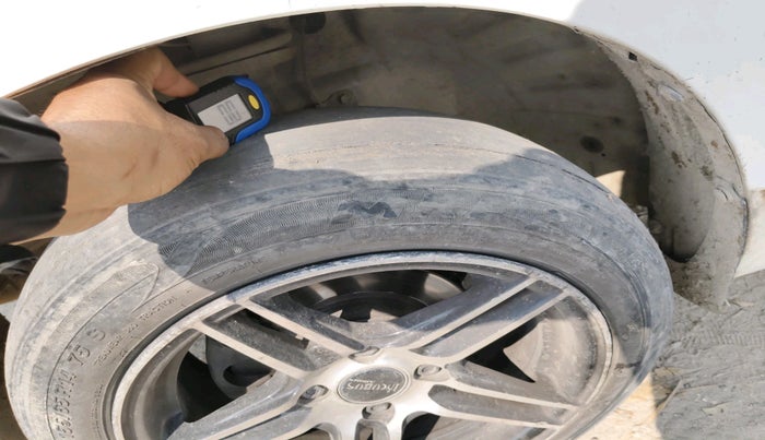 2014 Maruti Wagon R 1.0 VXI, Petrol, Manual, 84,994 km, tyre