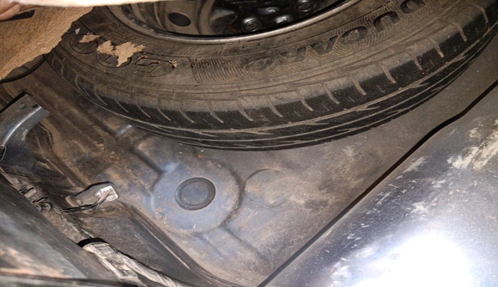 2016 Hyundai Eon D-LITE+, Petrol, Manual, 55,737 km, tyre