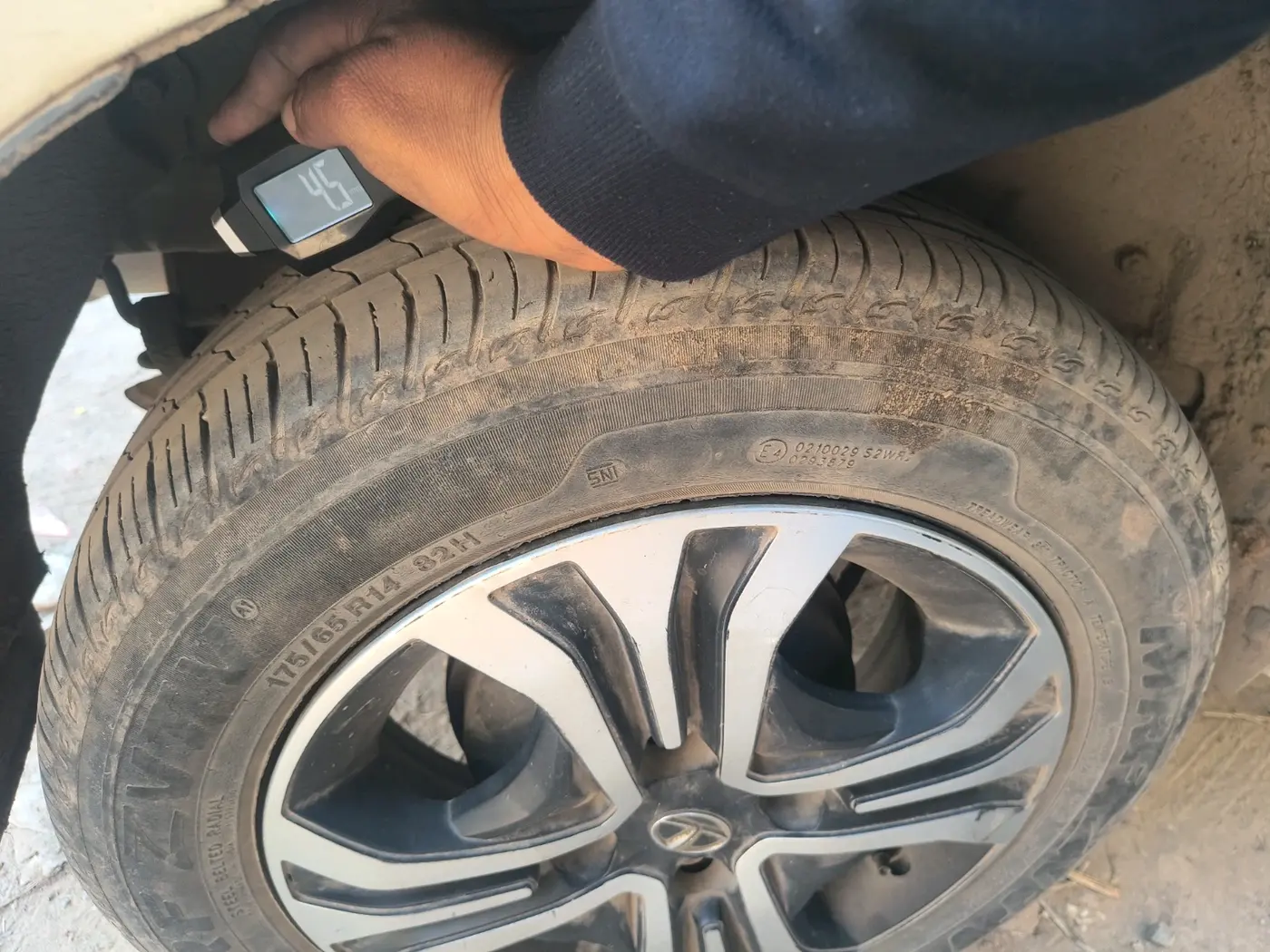2023 Tata TIGOR XZ PLUS CNG, CNG, Manual, 51,434 km, tyre