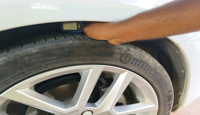 2016 Volvo S60 Momentum D4, Diesel, Automatic, 45,686 km, tyre