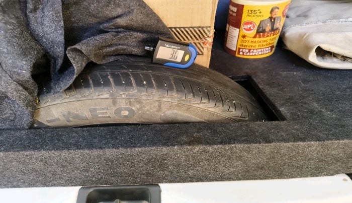 2020 Maruti New Wagon-R LXI CNG 1.0, CNG, Manual, 81,767 km, tyre