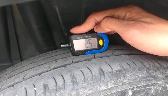 2022 Maruti XL6 ALPHA PLUS AT, Petrol, Automatic, 47,653 km, tyre