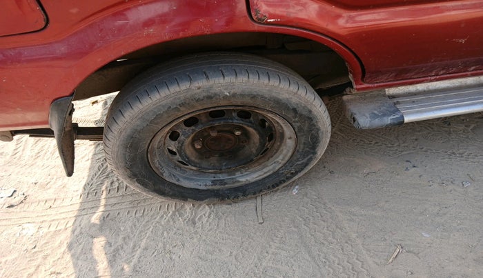 2012 Chevrolet Tavera NEO LS B3 10 STR BS III, Diesel, Manual, 3,08,296 km, tyre