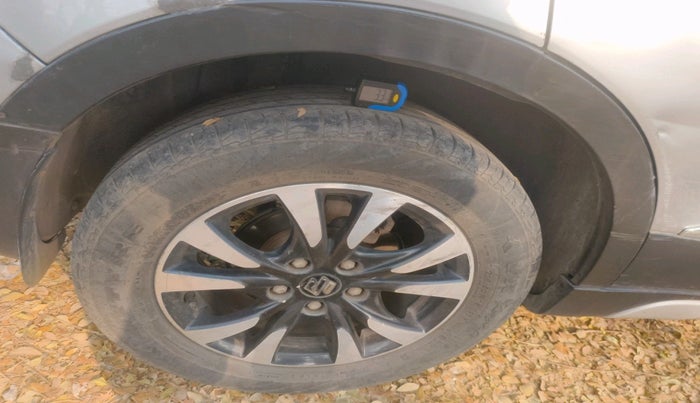 2018 Maruti S Cross ZETA 1.3, Diesel, Manual, 90,990 km, tyre