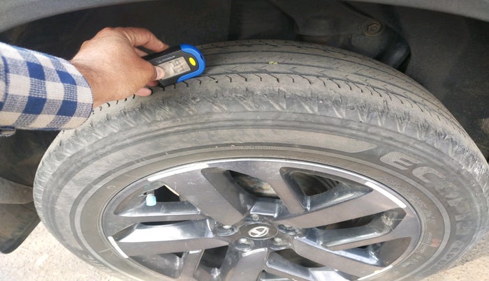 2021 Tata Harrier XZA PLUS 2.0L DARK EDITION, Diesel, Automatic, 67,071 km, tyre