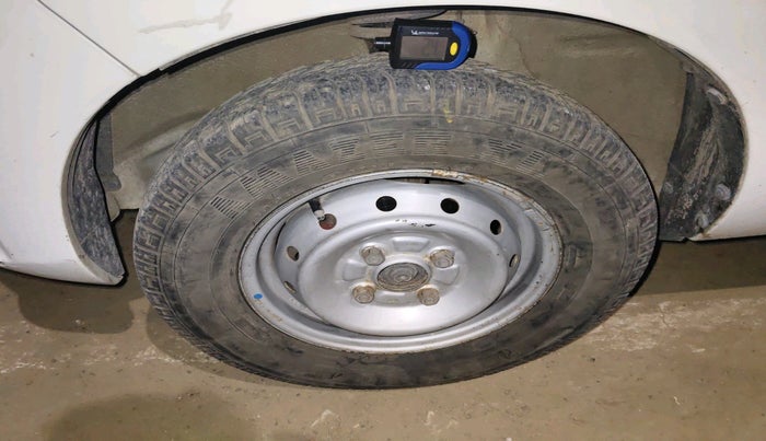 2015 Maruti Alto 800 LXI, Petrol, Manual, 42,695 km, tyre