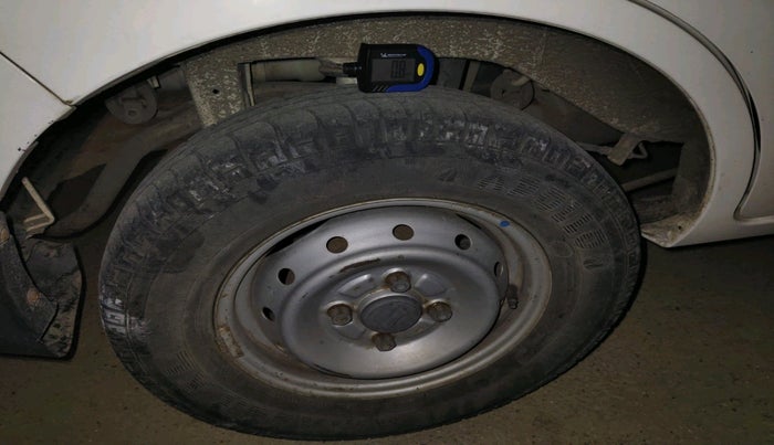 2015 Maruti Alto 800 LXI, Petrol, Manual, 42,695 km, tyre