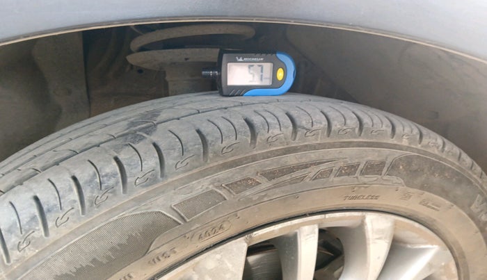 2017 Maruti S Cross ZETA 1.3, Diesel, Manual, 2,02,405 km, tyre