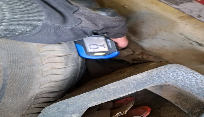 2015 Maruti Ciaz VDI +, Diesel, Manual, 1,21,981 km, tyre