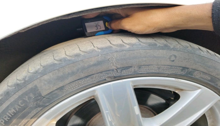 2010 Audi A6 2.7 TDI, Diesel, Automatic, 1,96,700 km, tyre