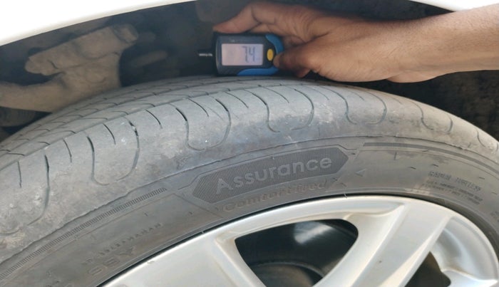 2010 Audi A6 2.7 TDI, Diesel, Automatic, 1,96,700 km, tyre