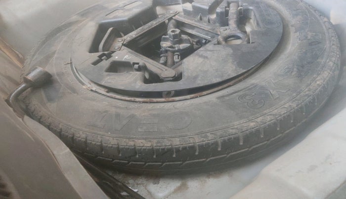 2011 Hyundai i10 ERA 1.1, Petrol, Manual, 89,166 km, tyre