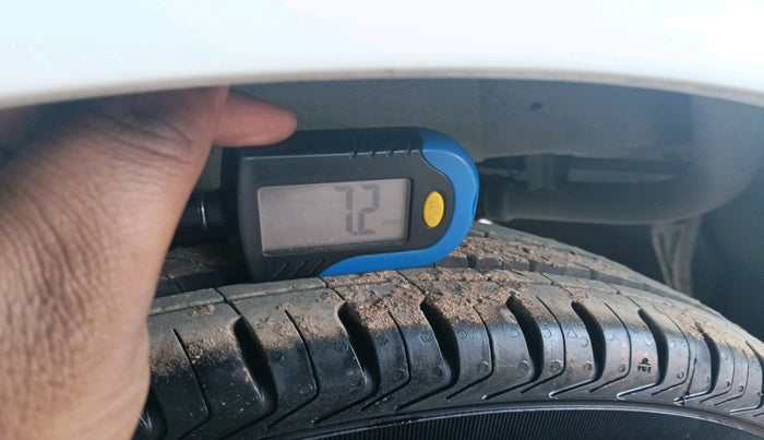 2017 Maruti Alto 800 LXI, CNG, Manual, 1,88,347 km, tyre